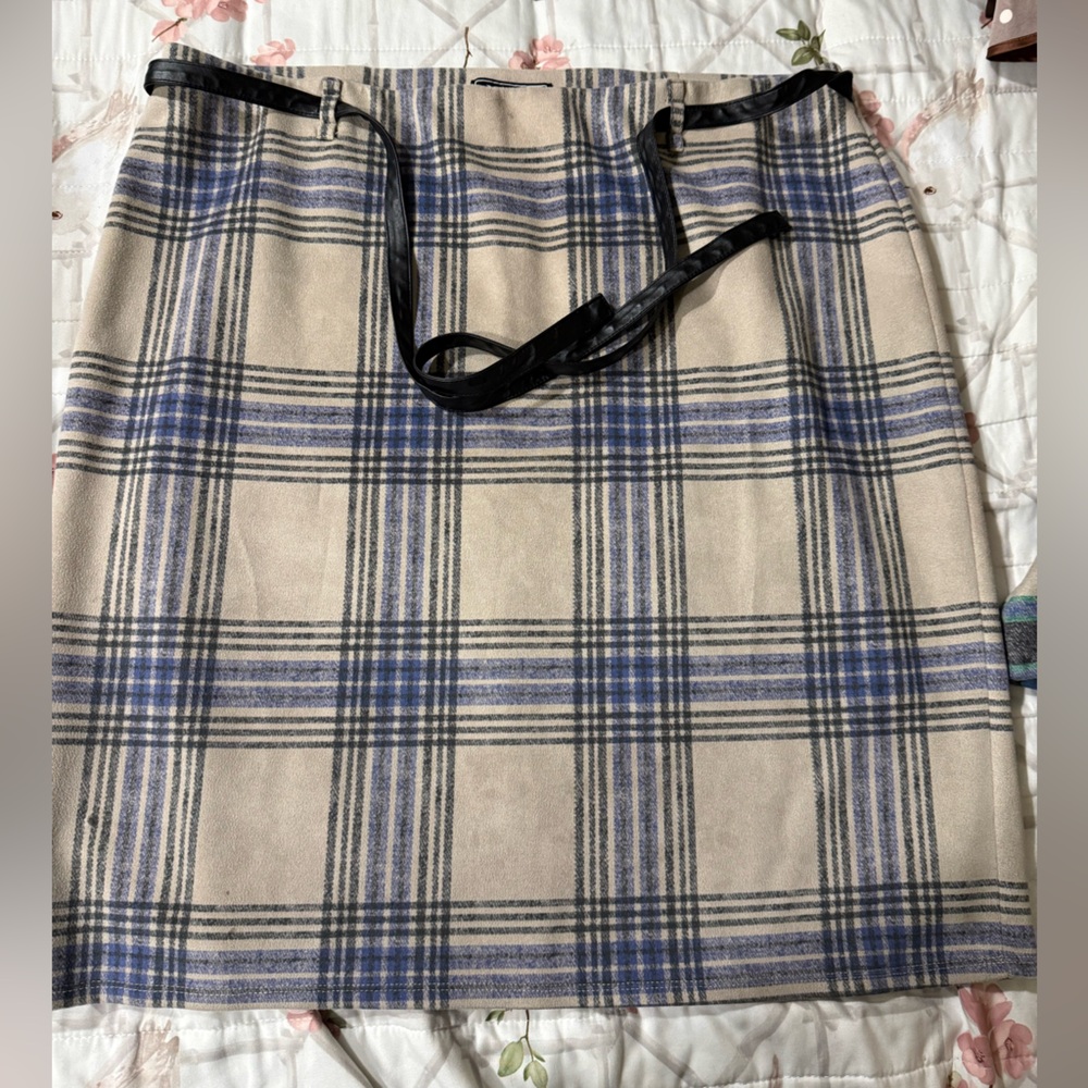 NYC Beige and Gray and blue Striped Apparel